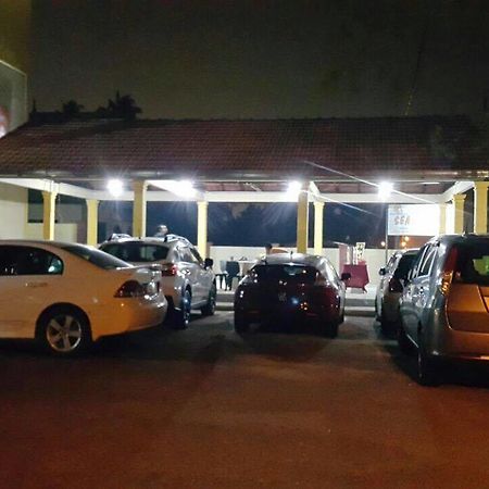 Teluk Lipat Seaview Inn Dungun Εξωτερικό φωτογραφία