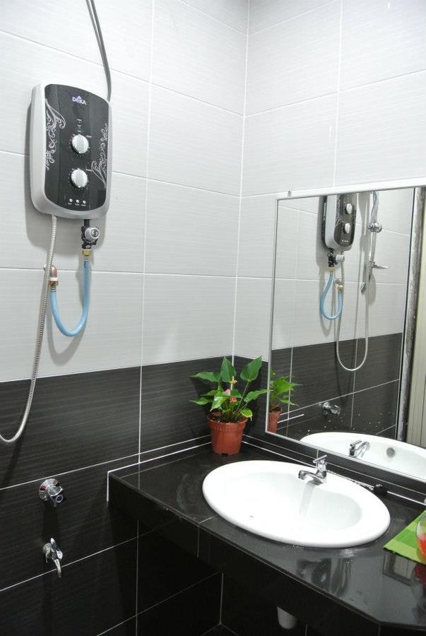Teluk Lipat Seaview Inn Dungun Εξωτερικό φωτογραφία